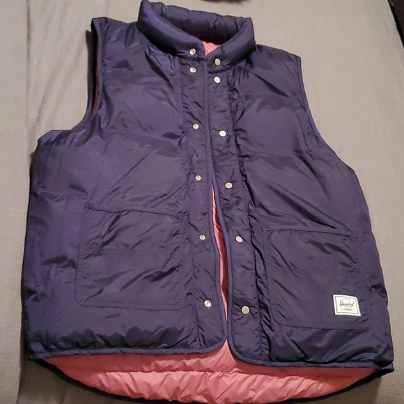 Reversible Featherless Vest - Picture 3 of 12